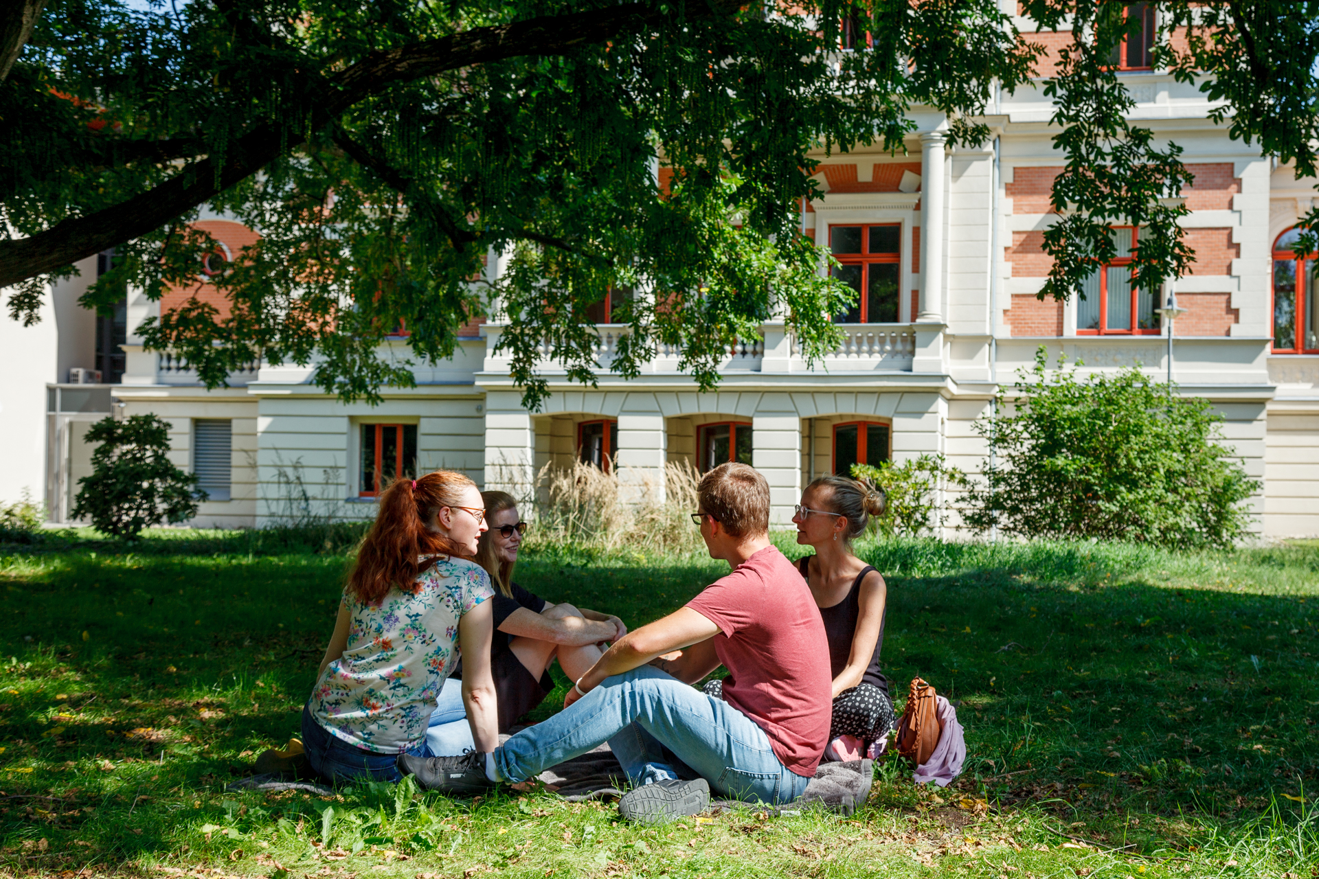 Picknicker im Rathauspark