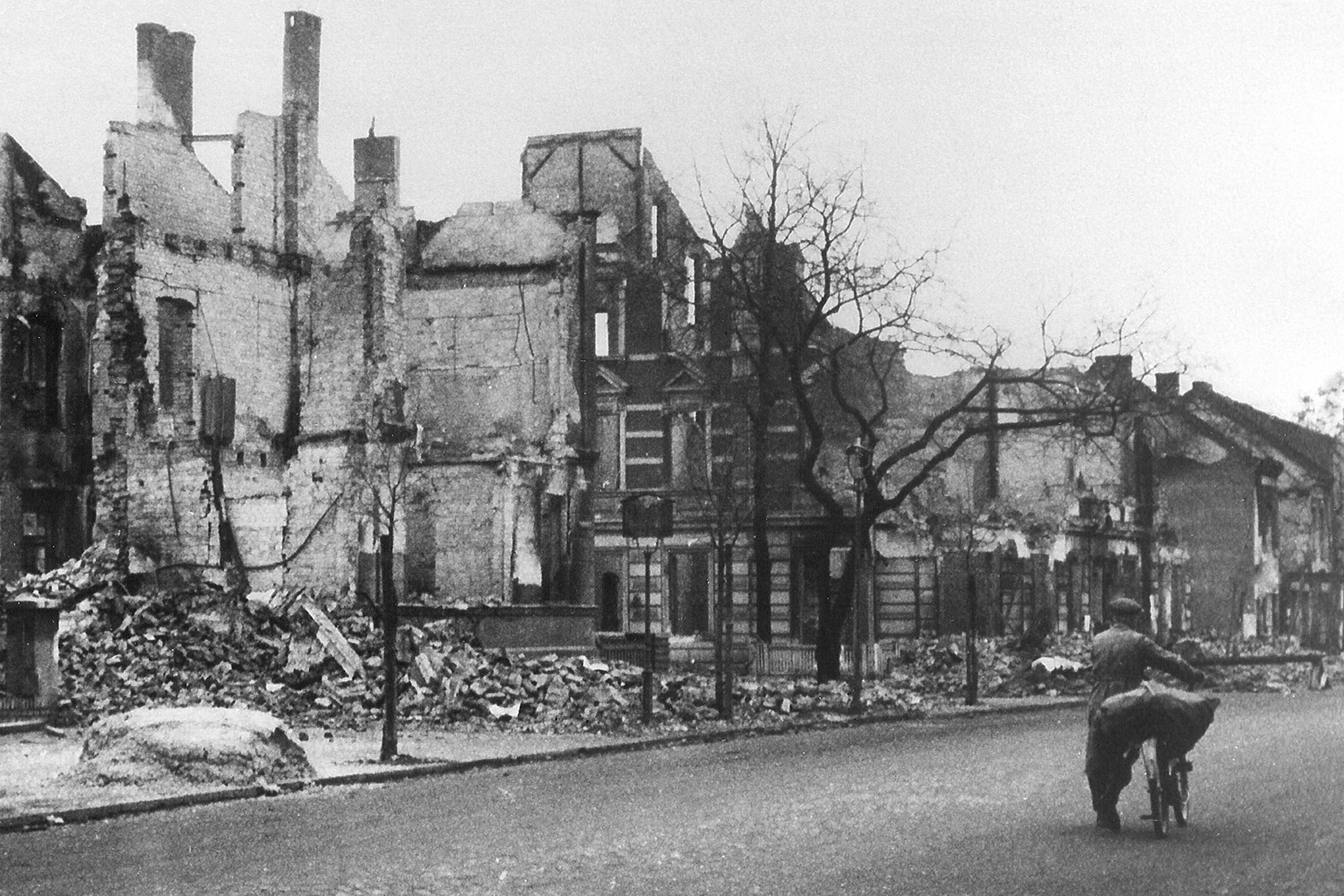 Foto von Ruinen entlang der Friedrichstraße