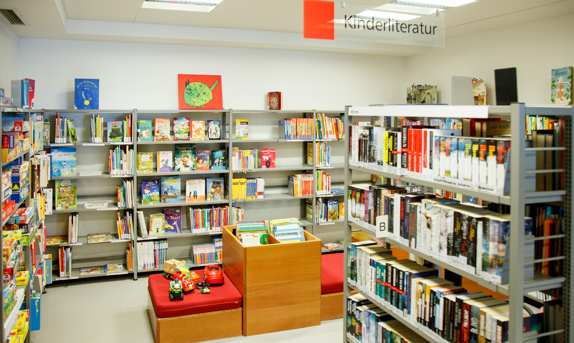 Kinderbücher-Ecke in der Bibliothek