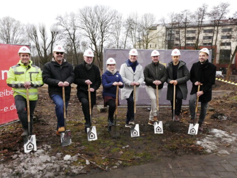 Spatenstich f&uuml;r die neue Dreifeldsporthalle