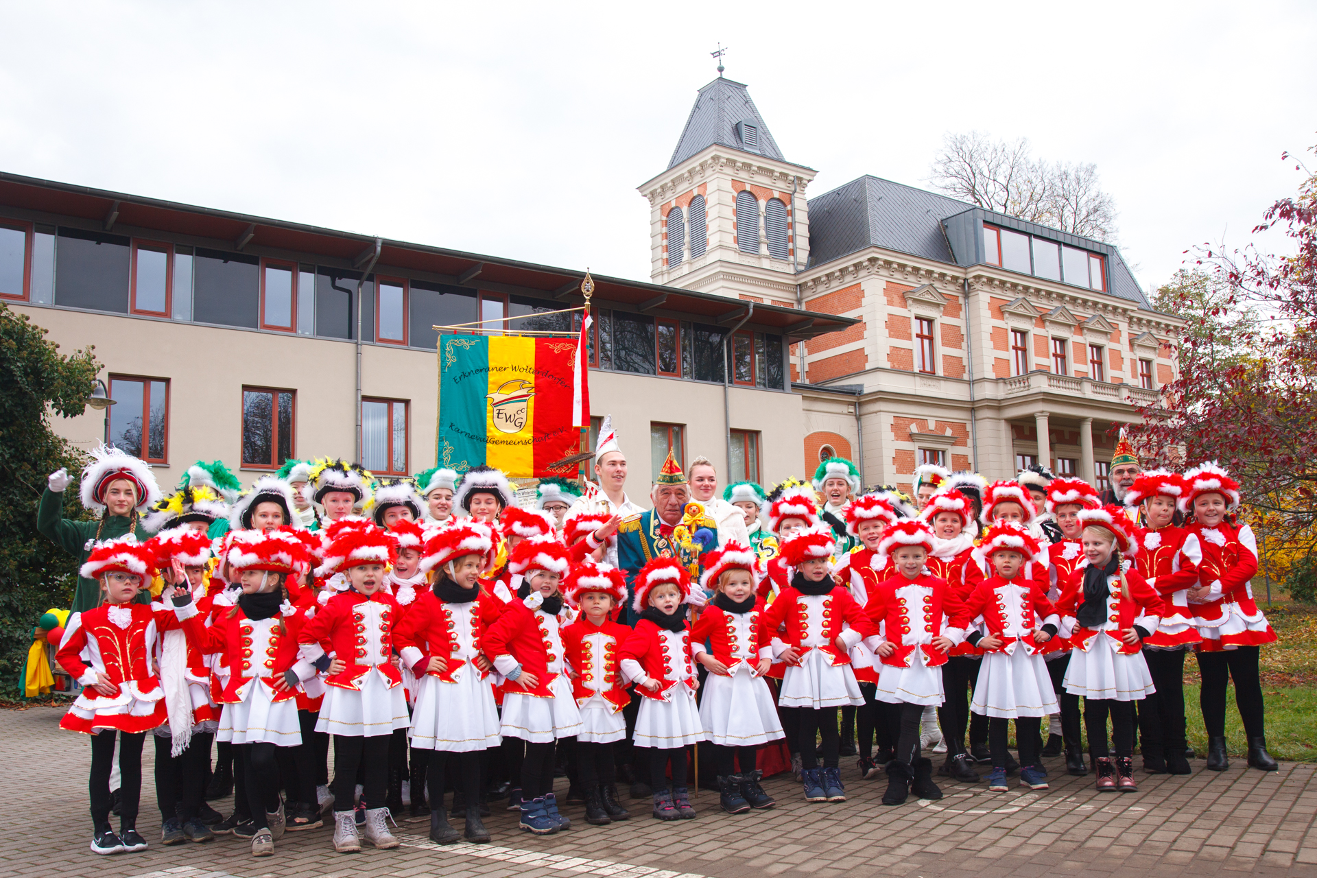 Zieleinlauf mit Cheerleadern