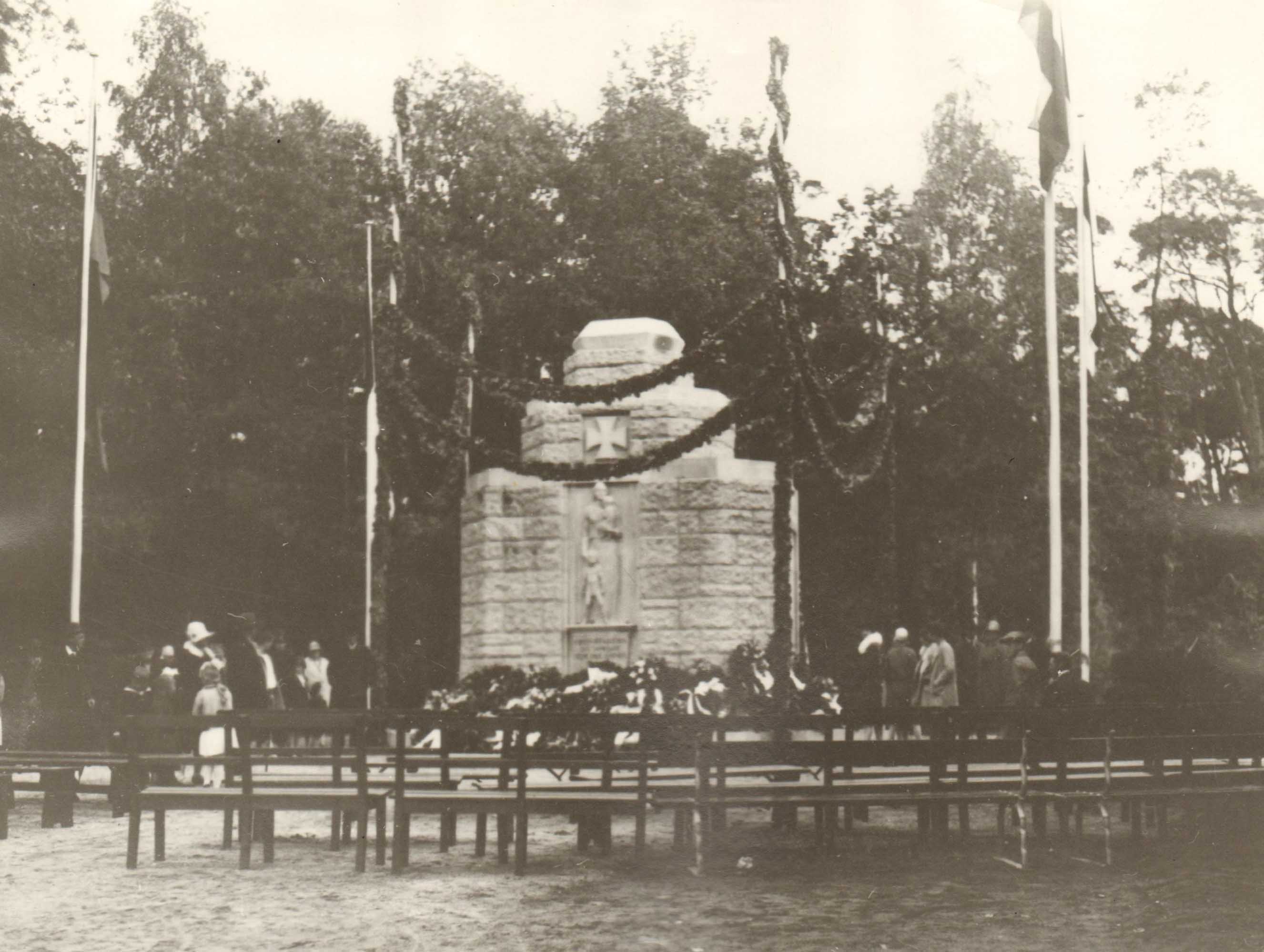 Einweihung des Denkmals 1928